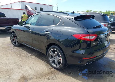 2017 Maserati Levante z USA, uszkodzony, nr VIN ZN661XUSXHX248138